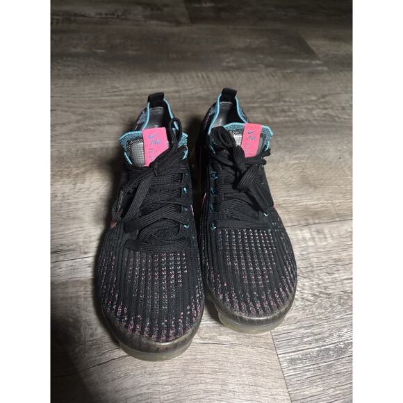 Wmns Air VaporMax Flyknit 3 ‘Black Hyper Pink Blue’ CZ7988-001 Size 8.5 - Picture 4 of 7